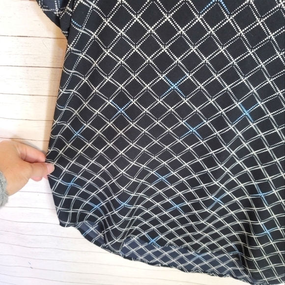 PLEIONE GEOMETRIC BLACK, WHITE & BLUE BLOUSE, SZ SMALL - Picture 5 of 8